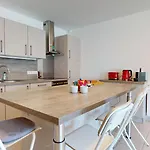 Parenthese A شقة إِجويشا